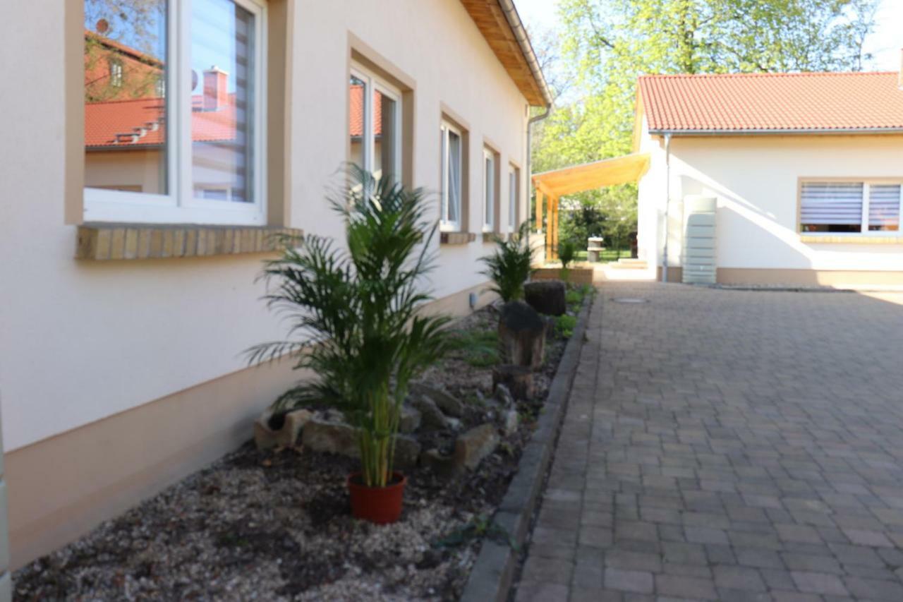 Arthaus Leipzig Acomodação com café da manhã Exterior foto